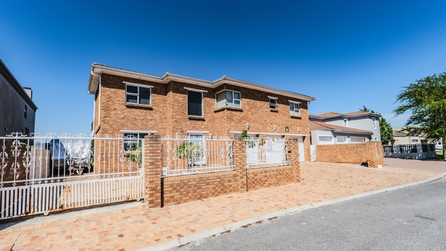 6 Bedroom Property for Sale in Rouxville Western Cape